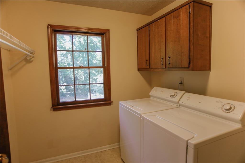 4042 Shady Circle, Lilburn, Georgia image 19