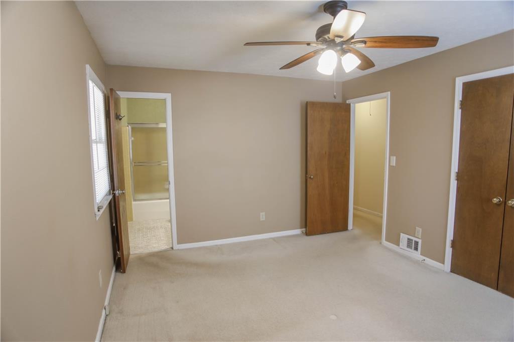 4042 Shady Circle, Lilburn, Georgia image 28