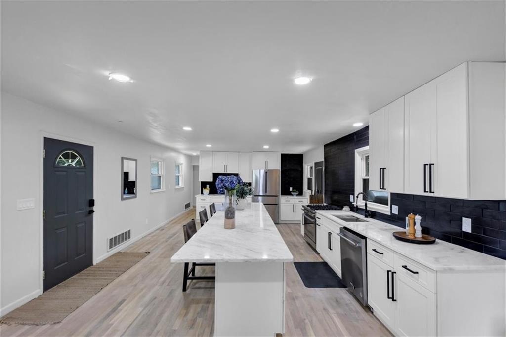 3807 Greenhill Drive