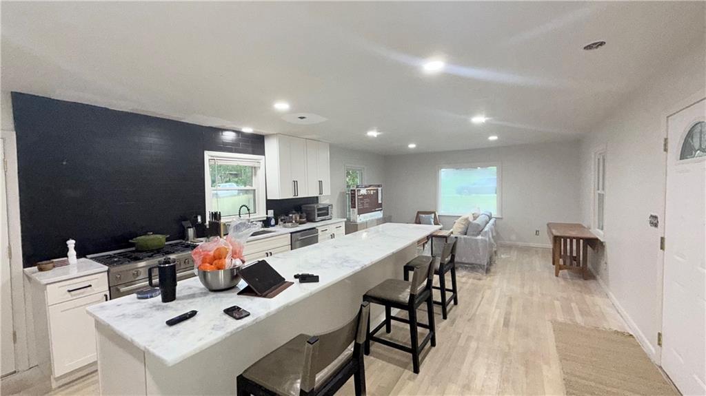 3807 Greenhill Drive