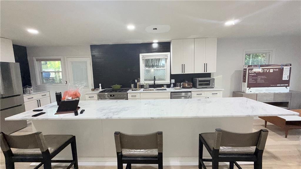 3807 Greenhill Drive