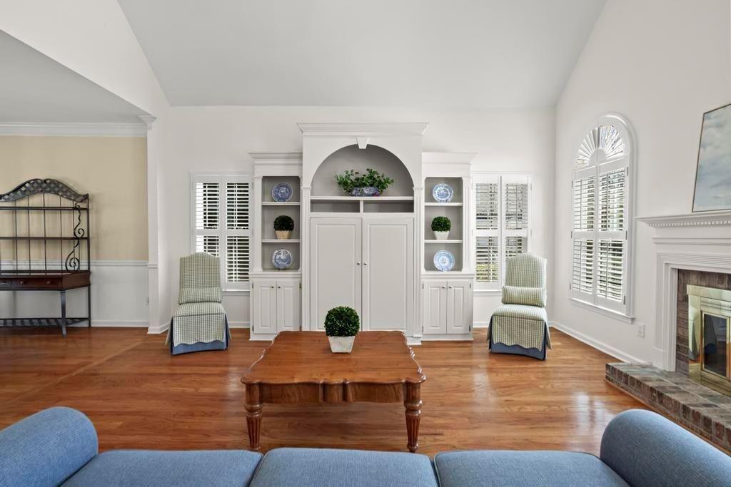 207 Bent Oak Lane, Woodstock, Georgia image 6