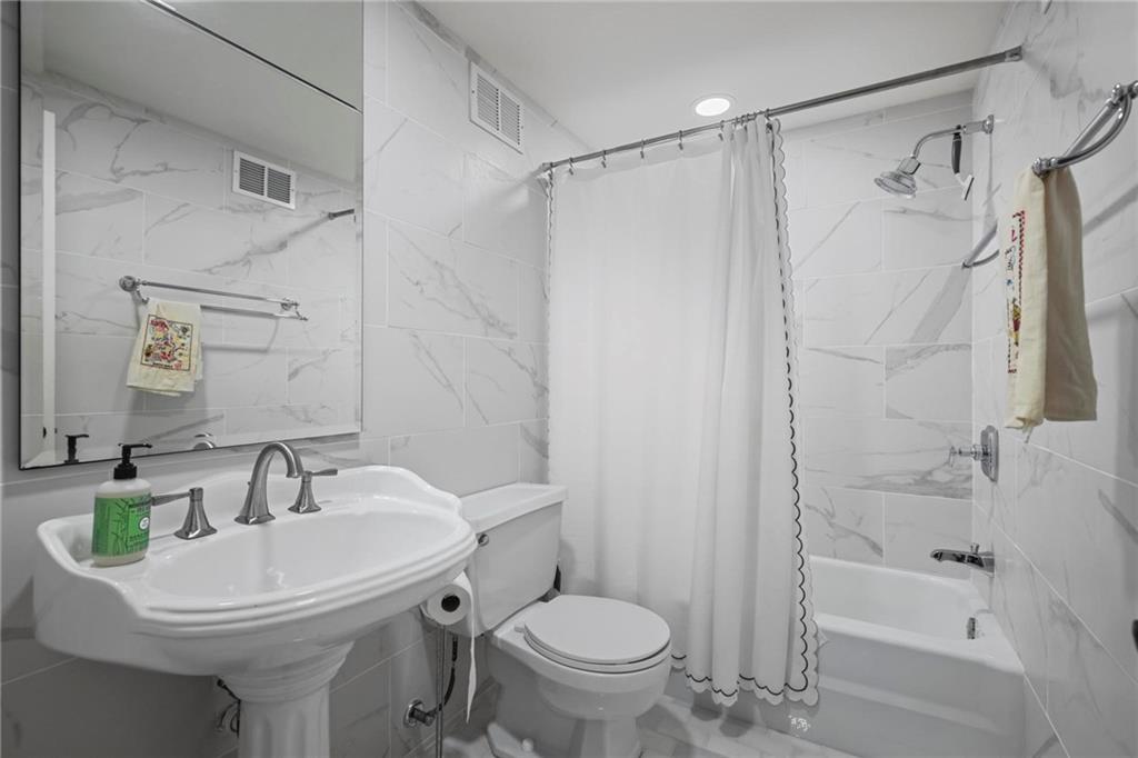 3251 Pinestream Road, Atlanta, Georgia image 43