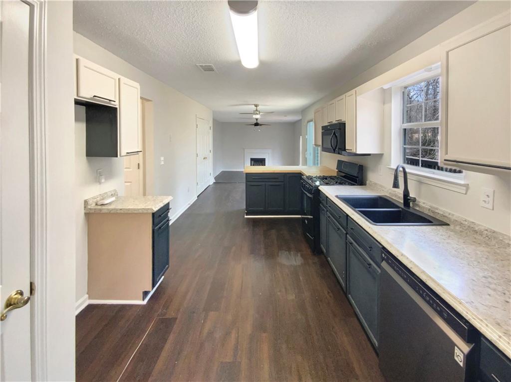 7045 Treeline Drive, Cumming, Georgia image 7