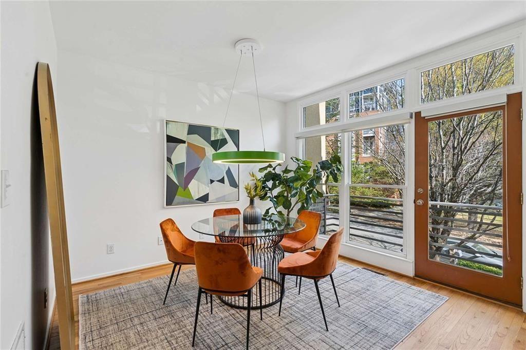 1327 Peachtree View NE