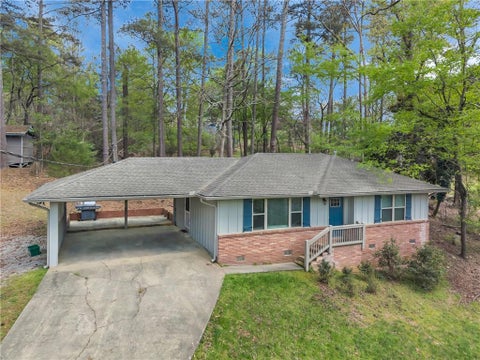 Homes For Sale - 6005 Dolvin Lane<br/> Buford, GA 30518