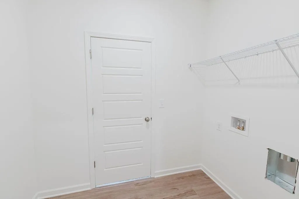 Dawsonville, Georgia 30534, United States, 3 Bedrooms Bedrooms, ,3 BathroomsBathrooms,Residential,Active,192519