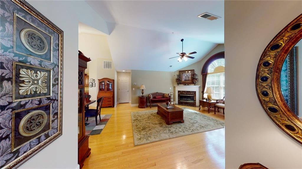 100 Highlands Ridge Place SE 1