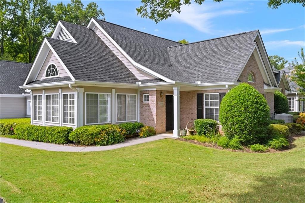 2404 Village Lane 2404