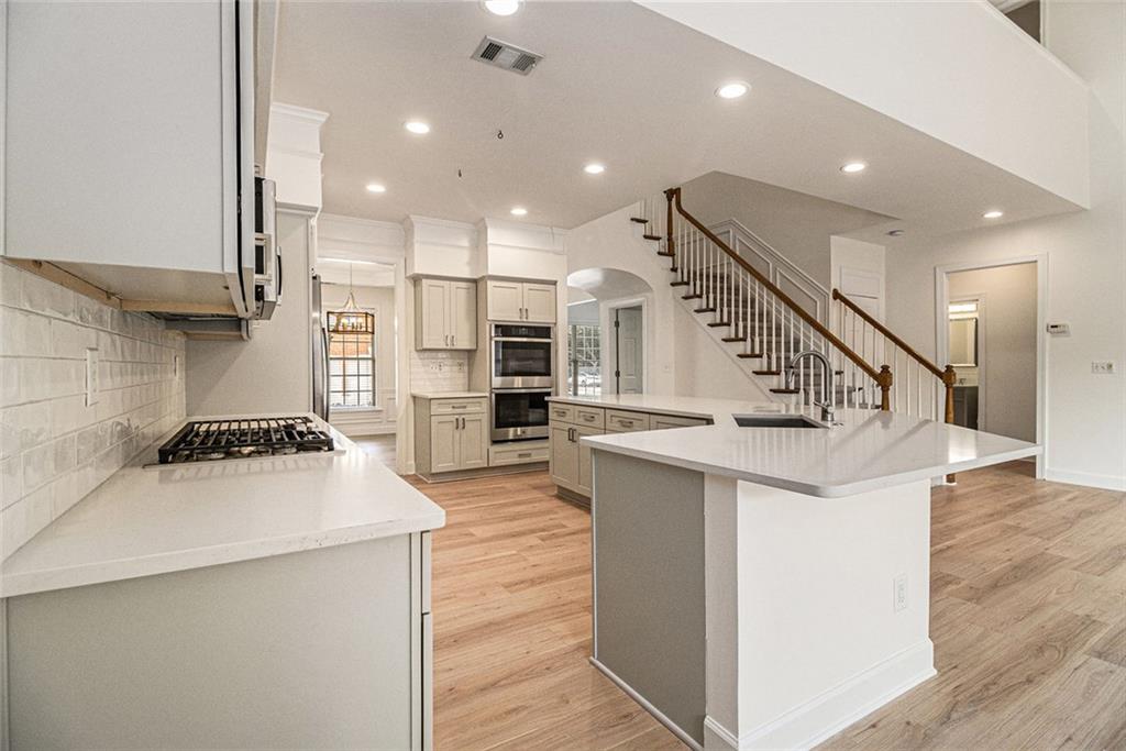 401 Wellwood Way