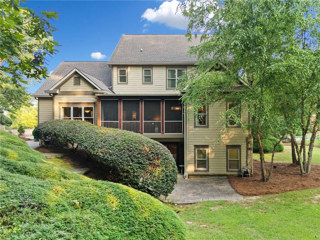 2118 Chatham