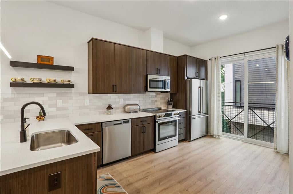 2199 Lenox Road NE 11
