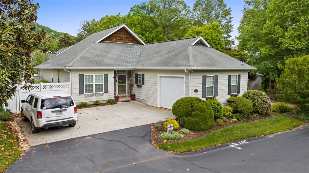 419 Long View Circle