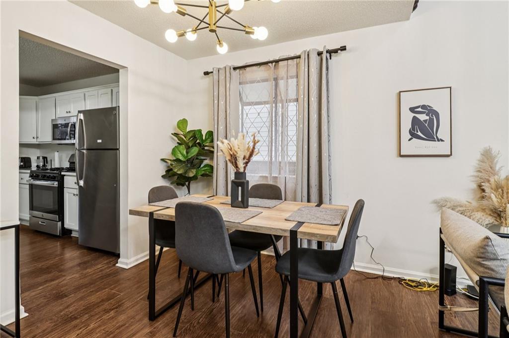 1138 Falling Water Drive SE