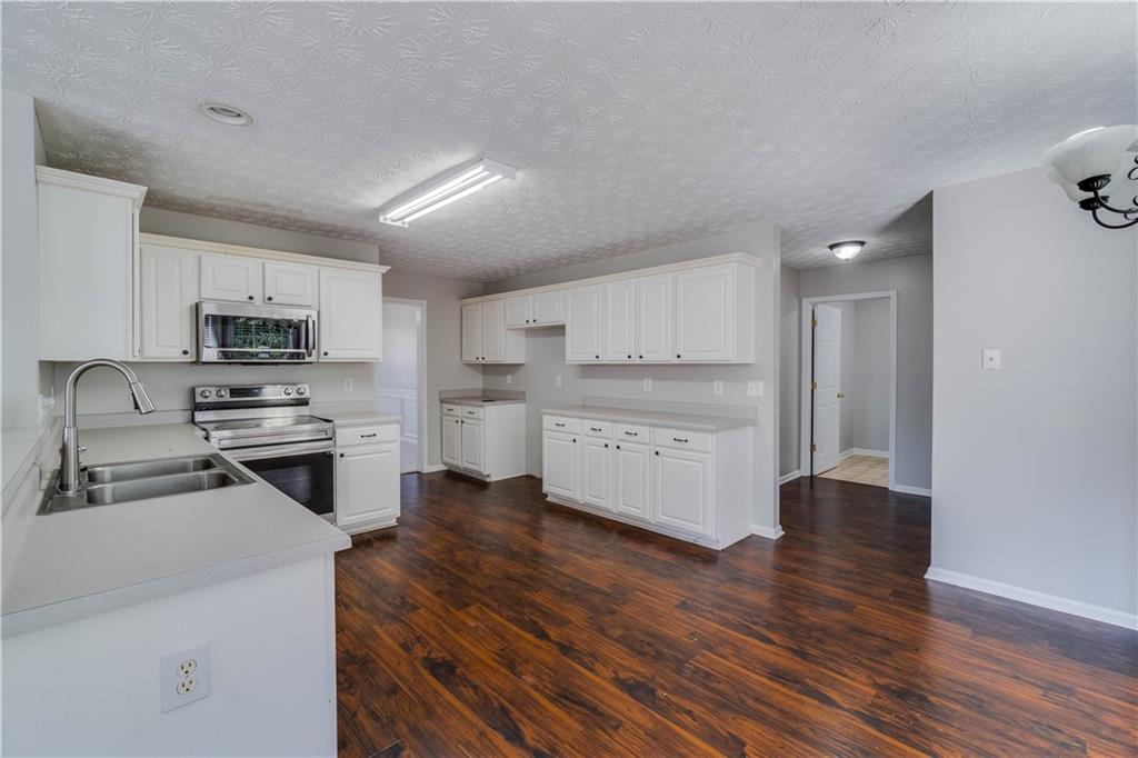 981 Charles Hall Drive, Dacula, Georgia image 11