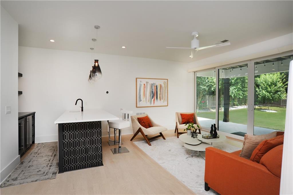 2385 Nesbitt Drive