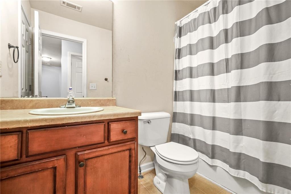 1326 Castleberry Drive, Buford, Georgia image 32