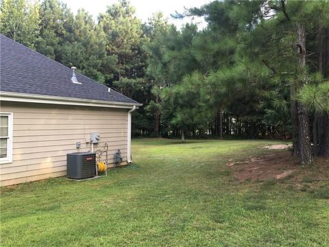 A home in Dawsonville