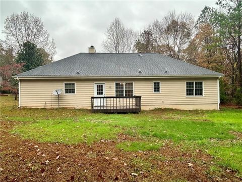 A home in Dawsonville