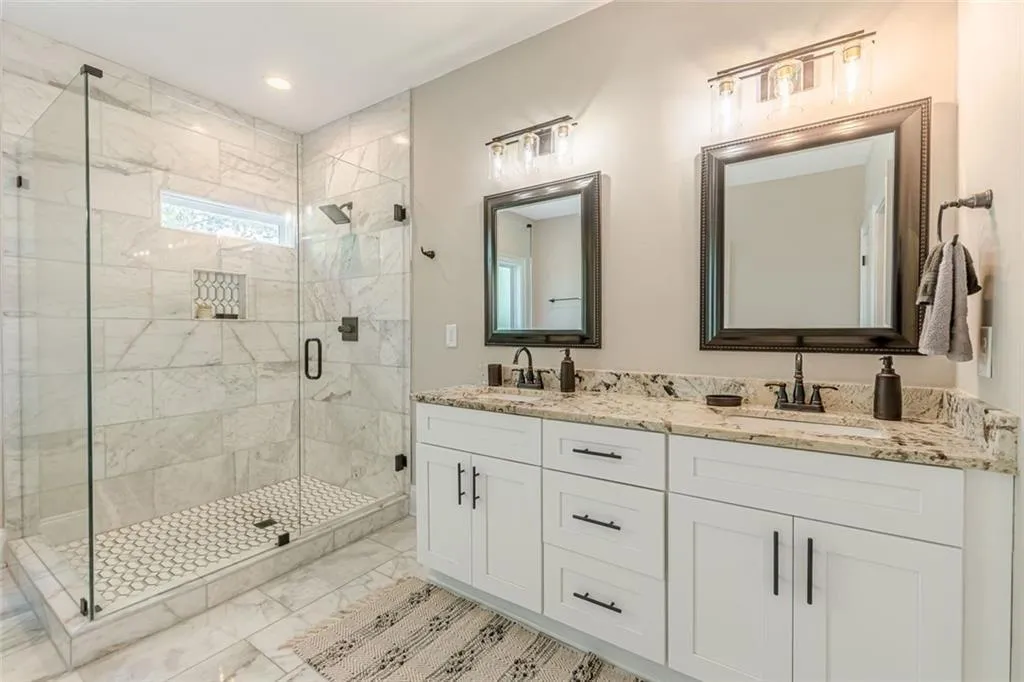 Atlanta, Georgia 30316, United States, 5 Bedrooms Bedrooms, ,4 BathroomsBathrooms,Residential,Pending,250957