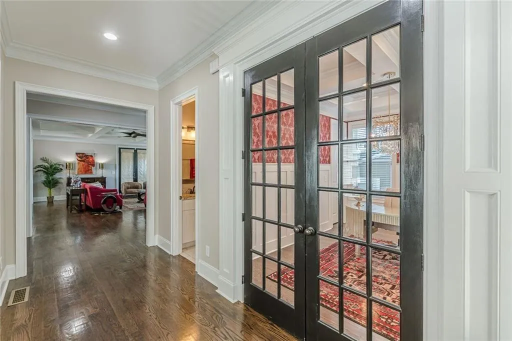 Atlanta, Georgia 30316, United States, 5 Bedrooms Bedrooms, ,4 BathroomsBathrooms,Residential,Pending,250957