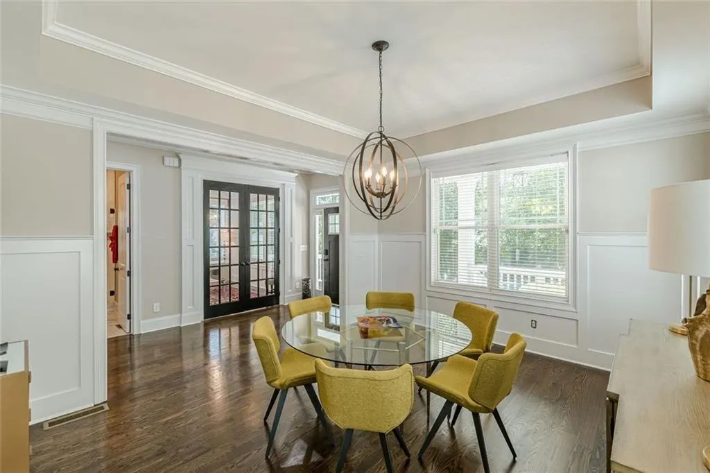 Atlanta, Georgia 30316, United States, 5 Bedrooms Bedrooms, ,4 BathroomsBathrooms,Residential,Pending,250957