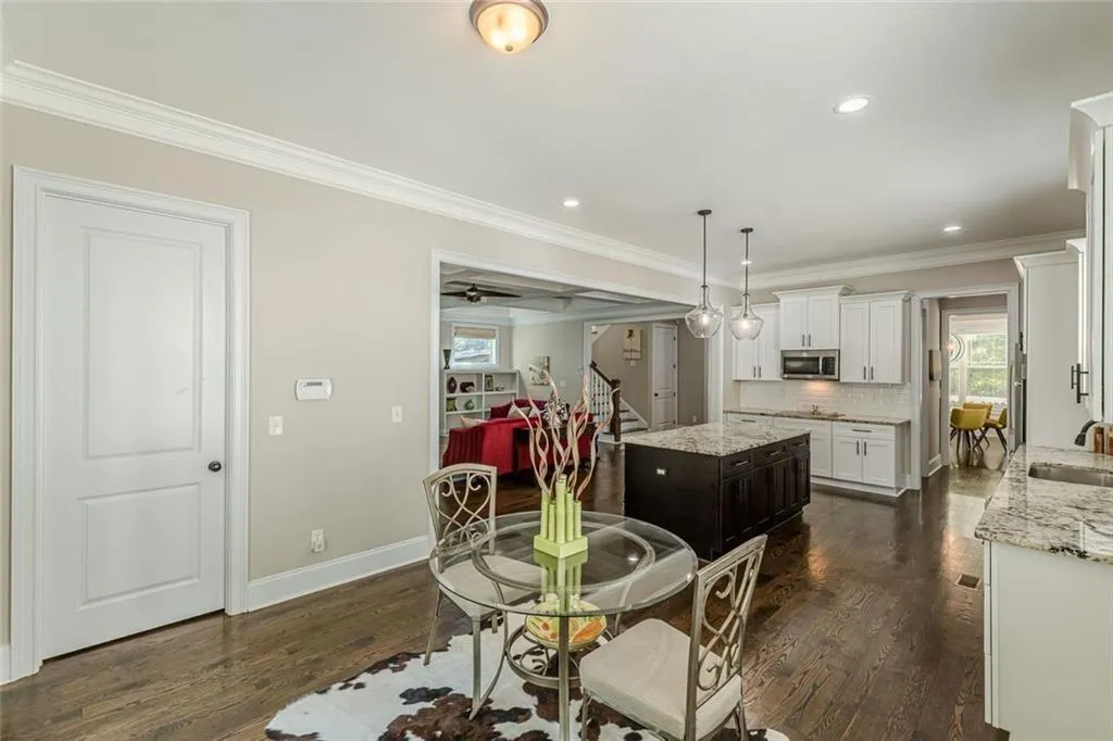 Atlanta, Georgia 30316, United States, 5 Bedrooms Bedrooms, ,4 BathroomsBathrooms,Residential,Pending,250957