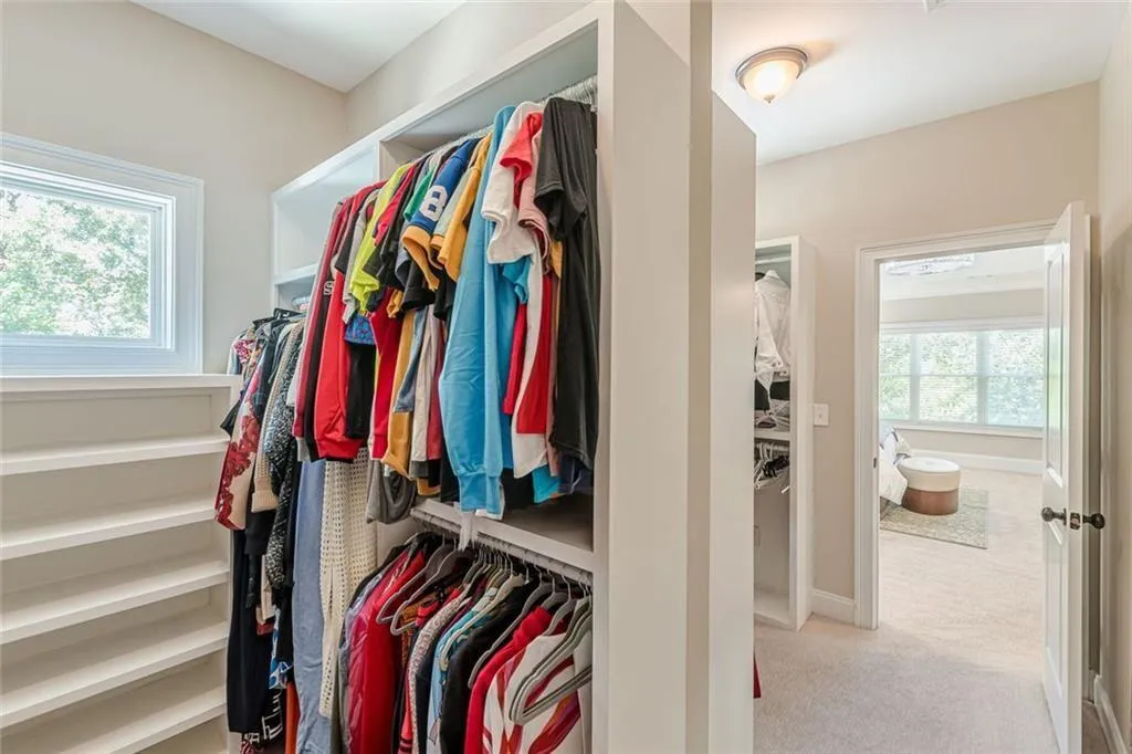 Atlanta, Georgia 30316, United States, 5 Bedrooms Bedrooms, ,4 BathroomsBathrooms,Residential,Pending,250957