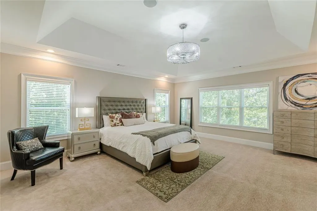 Atlanta, Georgia 30316, United States, 5 Bedrooms Bedrooms, ,4 BathroomsBathrooms,Residential,Pending,250957