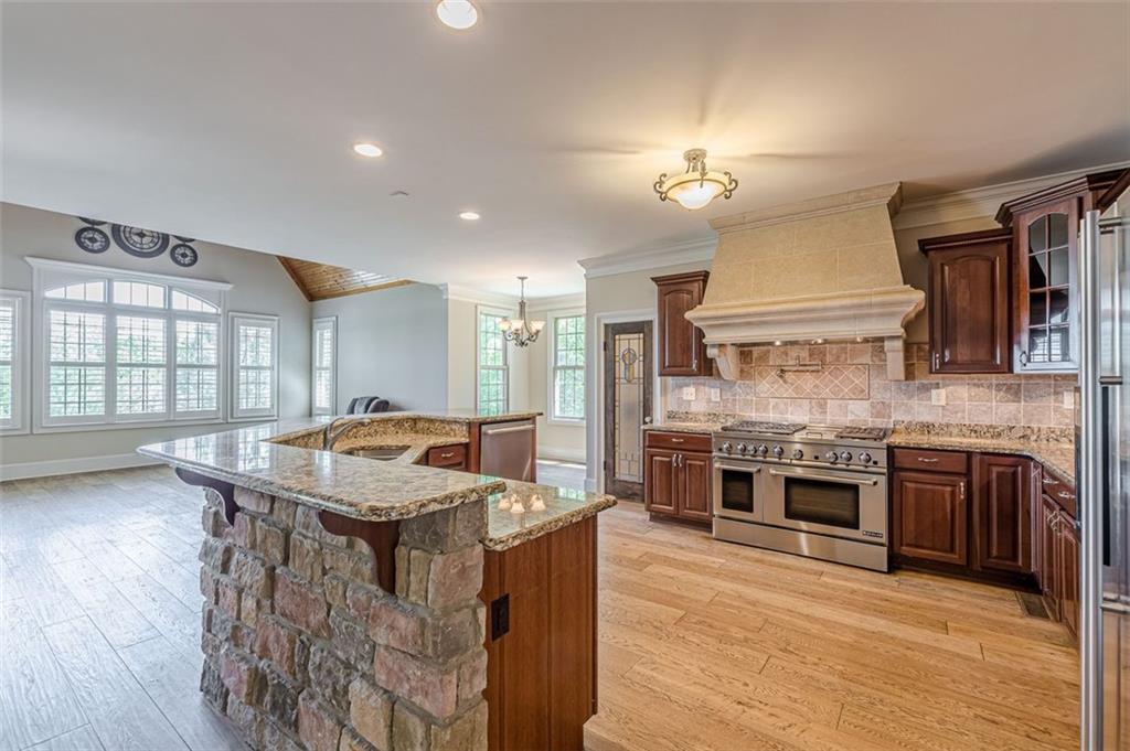 111 Forest Overlook Drive, Forsyth, Georgia image 10