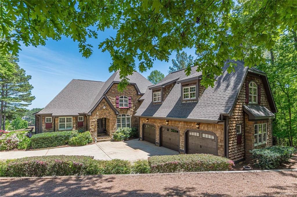 111 Forest Overlook Drive, Forsyth, Georgia image 1