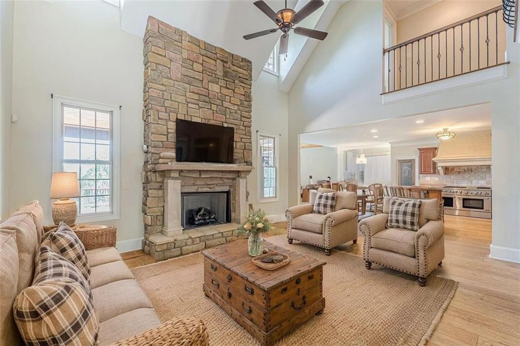 111 Forest Overlook Drive, Forsyth, Georgia image 3