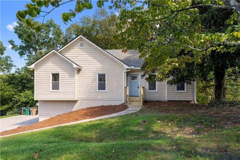 Homes For Sale - 182 Shallow Ridge Lane<br/> Kennesaw, GA 30144