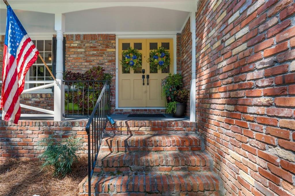 255 JADE COVE Circle