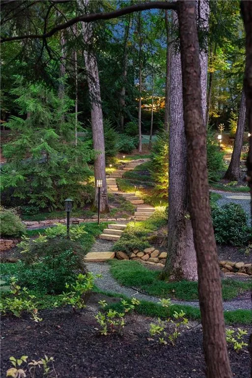 Marietta, Georgia 30066, United States, 6 Bedrooms Bedrooms, ,6 BathroomsBathrooms,Residential,Active,110480