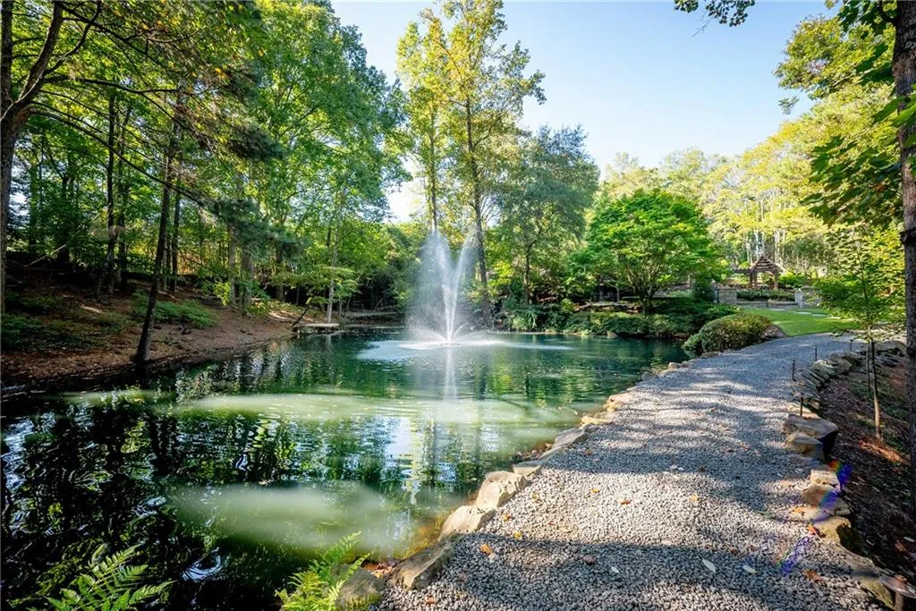 Marietta, Georgia 30066, United States, 6 Bedrooms Bedrooms, ,6 BathroomsBathrooms,Residential,Active,110480