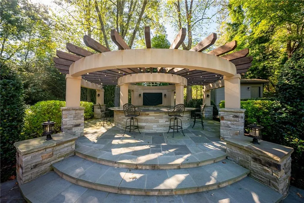 Marietta, Georgia 30066, United States, 6 Bedrooms Bedrooms, ,6 BathroomsBathrooms,Residential,Active,110480