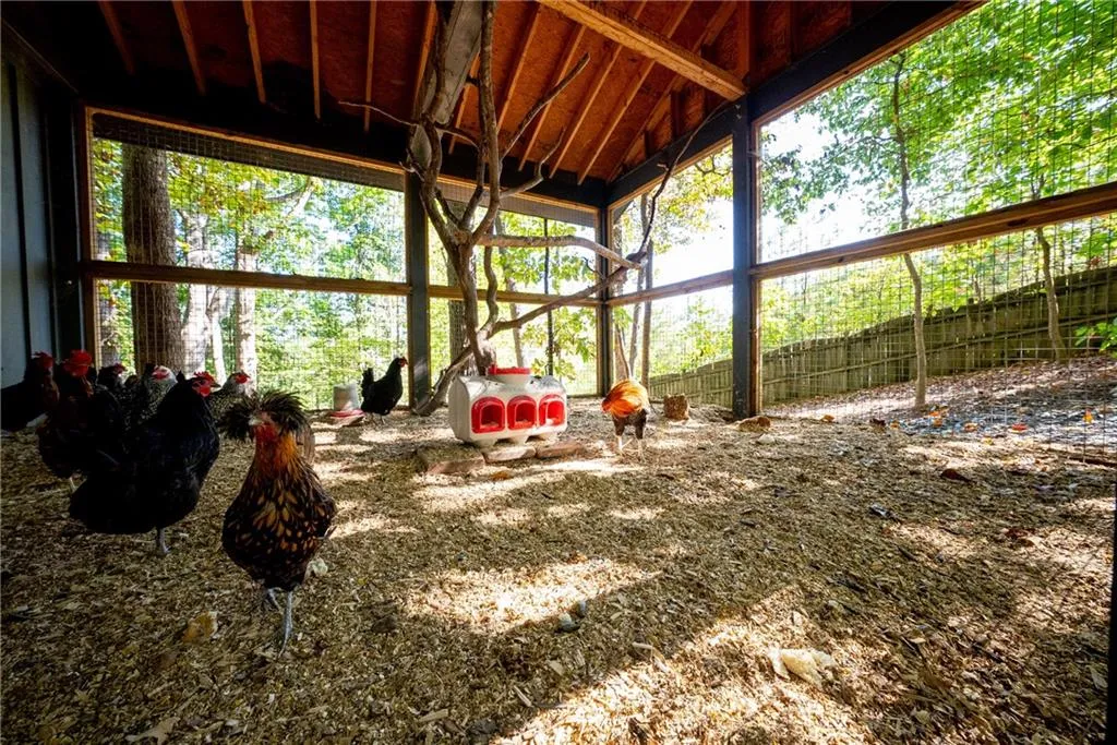 Marietta, Georgia 30066, United States, 6 Bedrooms Bedrooms, ,6 BathroomsBathrooms,Residential,Active,110480