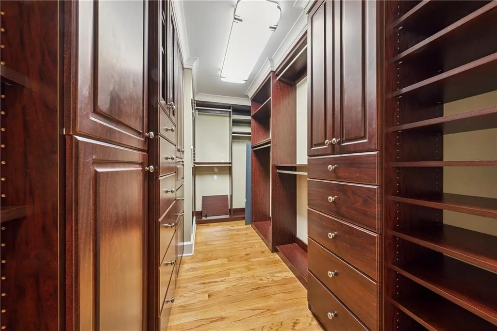 Marietta, Georgia 30066, United States, 6 Bedrooms Bedrooms, ,6 BathroomsBathrooms,Residential,Active,110480