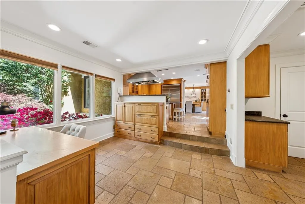 Marietta, Georgia 30066, United States, 6 Bedrooms Bedrooms, ,6 BathroomsBathrooms,Residential,Active,110480