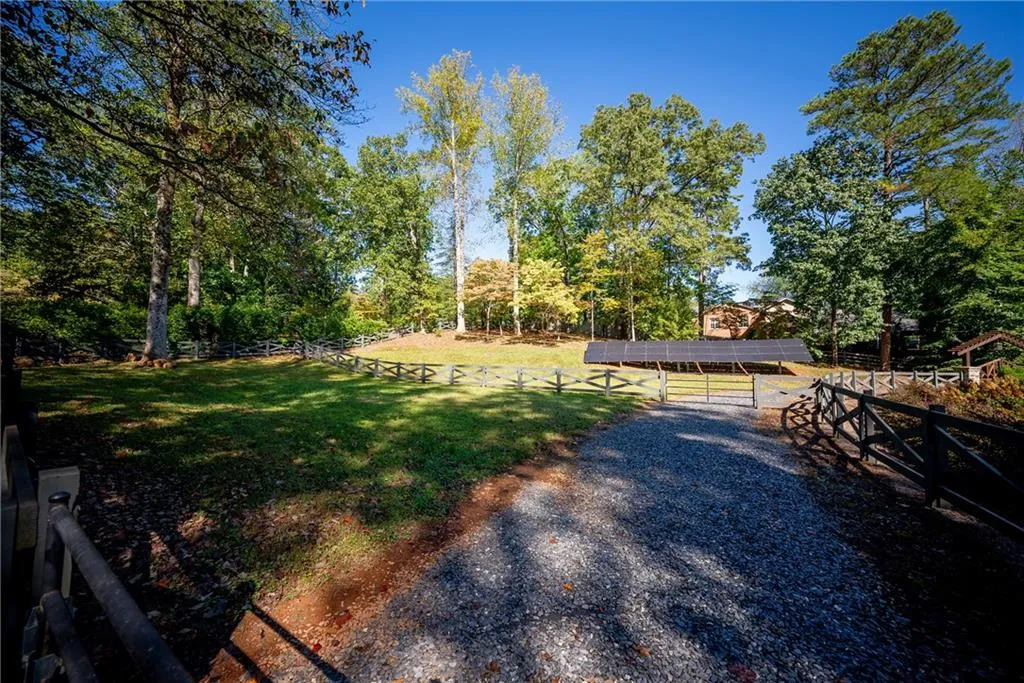 Marietta, Georgia 30066, United States, 6 Bedrooms Bedrooms, ,6 BathroomsBathrooms,Residential,Active,110480