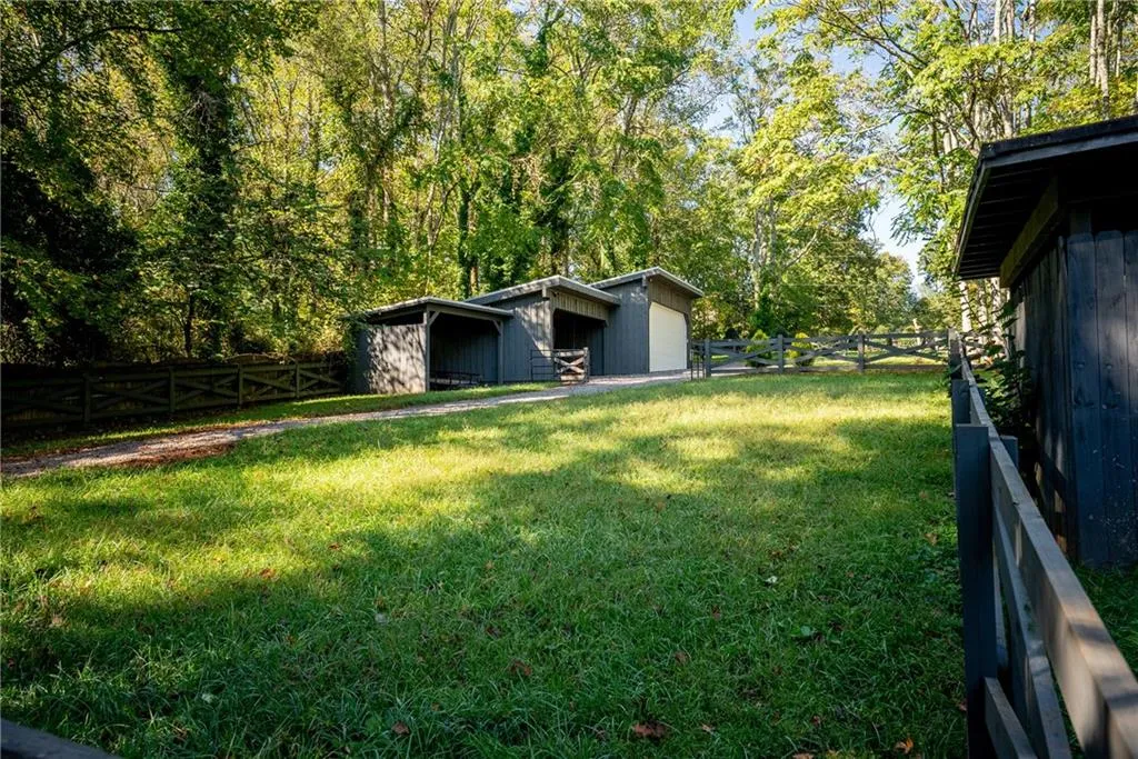 Marietta, Georgia 30066, United States, 6 Bedrooms Bedrooms, ,6 BathroomsBathrooms,Residential,Active,110480