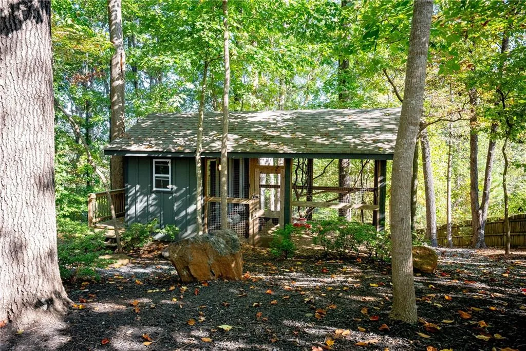 Marietta, Georgia 30066, United States, 6 Bedrooms Bedrooms, ,6 BathroomsBathrooms,Residential,Active,110480