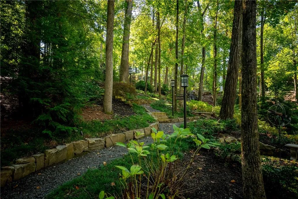 Marietta, Georgia 30066, United States, 6 Bedrooms Bedrooms, ,6 BathroomsBathrooms,Residential,Active,110480