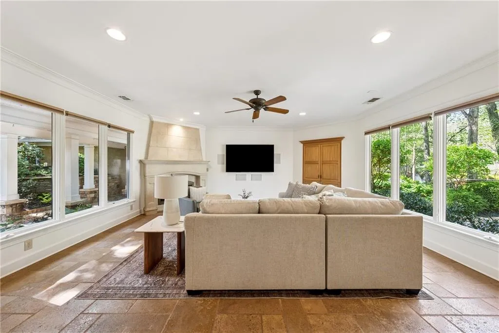 Marietta, Georgia 30066, United States, 6 Bedrooms Bedrooms, ,6 BathroomsBathrooms,Residential,Active,110480