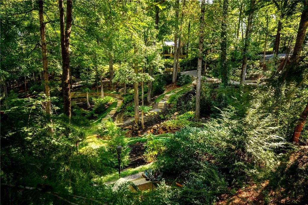 Marietta, Georgia 30066, United States, 6 Bedrooms Bedrooms, ,6 BathroomsBathrooms,Residential,Active,110480