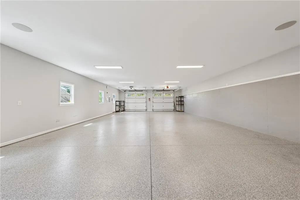 Marietta, Georgia 30066, United States, 6 Bedrooms Bedrooms, ,6 BathroomsBathrooms,Residential,Active,110480