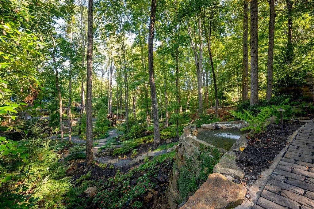 Marietta, Georgia 30066, United States, 6 Bedrooms Bedrooms, ,6 BathroomsBathrooms,Residential,Active,110480