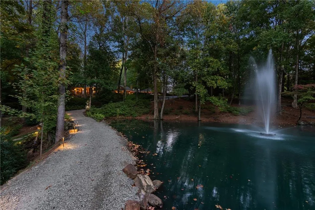 Marietta, Georgia 30066, United States, 6 Bedrooms Bedrooms, ,6 BathroomsBathrooms,Residential,Active,110480