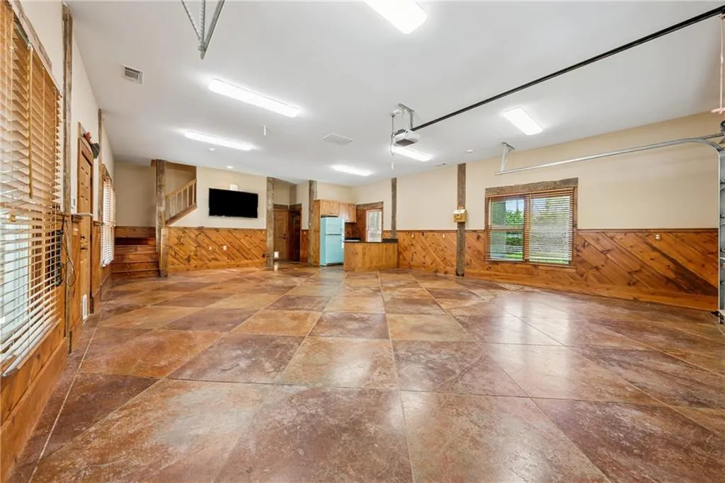 Marietta, Georgia 30066, United States, 6 Bedrooms Bedrooms, ,6 BathroomsBathrooms,Residential,Active,110480